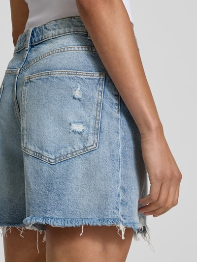 Review Jeansshorts mit 5-Pocket-Design Hellblau 3