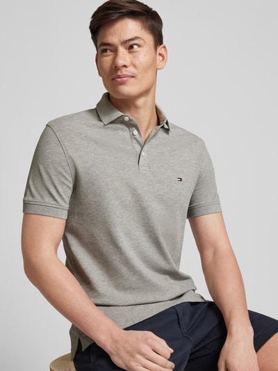 Tommy Hilfiger Slim Fit Poloshirt mit Label-Stitching Hellgrau 3