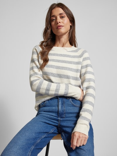 Vero Moda Sweter z dzianiny z długim rękawem model ‘DOFFY’ Écru 3