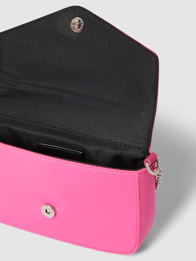 Stuff Maker Micro Bag mit Camouflage-Muster Pink 4