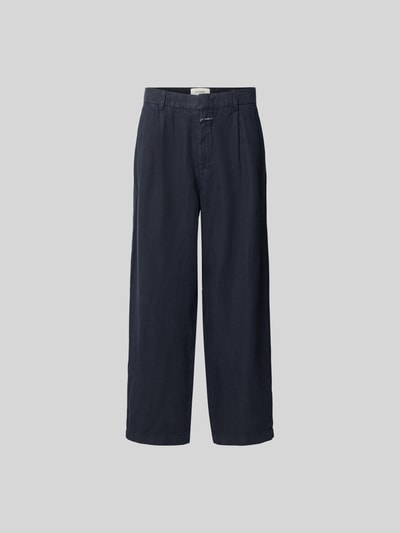 Produktfoto, Straight Fit Leinenhose von Closed in Dunkelblau, Reines Leinen, Seitliche Eingrifftaschen, Gesäßtaschen, elastischer Bund, Innenbeinlänge 67 cm, Bundweite 44 cm, Herrenhose mit glatter Textur und geradem Schnitt