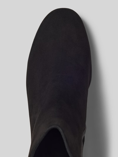 Productfoto, Stiefeletten uit echt leer met siergespen van Högl, afgeronde pasvorm, gladde zool, zwarte kleur, detailopname bovenkant