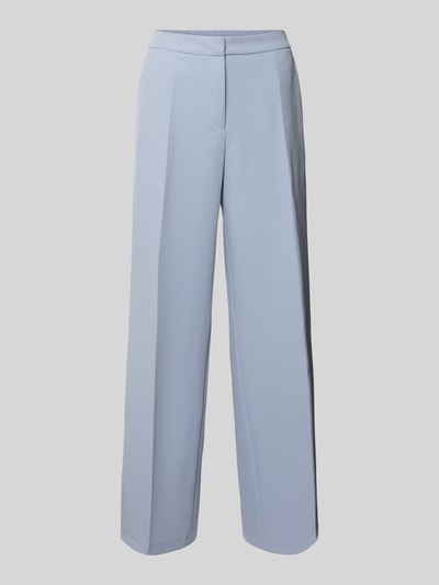 Produktfoto, Regular Fit Weite Hose mit Bügelfalten von s.Oliver BLACK LABEL in Hellblau, unifarbenes Twill-Material mit Bügelfalten und elastischem Bund, seitliche Eingrifftaschen und Gesäßtaschen, glatte Textur.