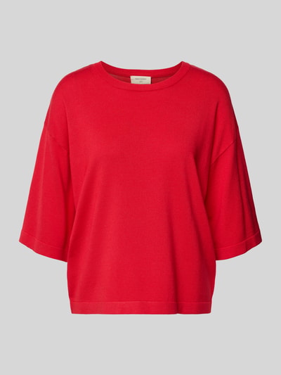 Produktfoto, rotes Strickshirt aus Viskose-Mix Modell 'Conny' von FREE/QUENT, Relaxed Fit mit Rundhalsausschnitt, glatte Textur, Vorderansicht