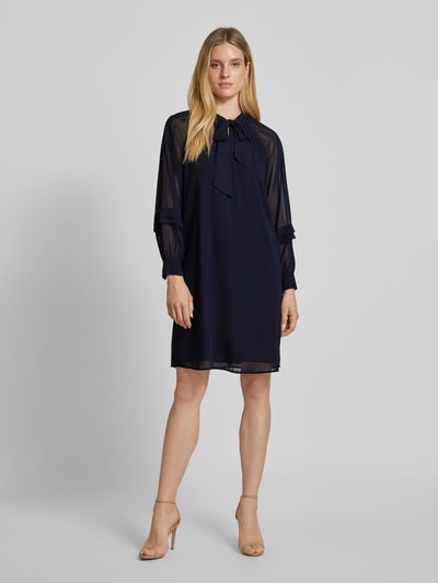 comma Knielanges Kleid mit Schluppe Marine 1