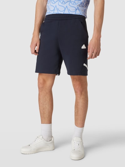 ADIDAS SPORTSWEAR Sweatshorts mit Label-Patch Modell 'D4GMDY' Marine 4