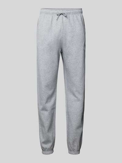 The North Face Regular Tapered Fit Sweatpants mit Label-Print Hellgrau Melange 1