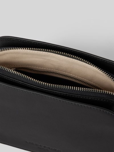LIEBESKIND BERLIN Umhängetasche mit Label-Detail Modell 'LUKA' Black 5