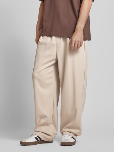 REVIEW Tailored fit stoffen broek met bandplooien Beige - 4