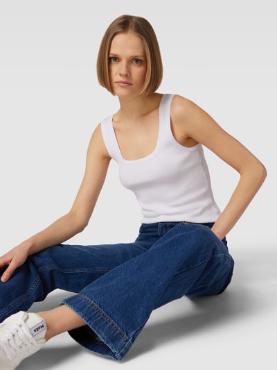 mbyM Stricktop mit Karree-Ausschnitt Modell 'Anandi' Weiß 3