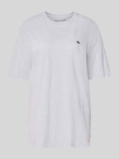 Produktfoto, T-Shirt aus reiner Baumwolle von Scotch & Soda, weiße Farbe, lockere Passform, Rundhalsausschnitt, Label-Stitching, Rückenlänge bei Größe M 70 cm