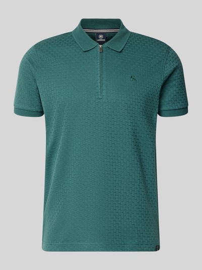 Produktfoto, Regular Fit Poloshirt mit kurzem Reißverschluss von Lerros in Grün mit Strukturmuster, Polokragen, Logo-Stitching, Label-Patch, Reine Baumwolle, Rückenlänge bei Größe M 72 cm.