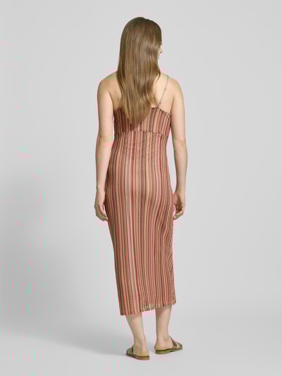 Vero Moda Figurbetontes Midikleid mit feinem Lockstrickmuster Modell DEMI' Hellbraun 5