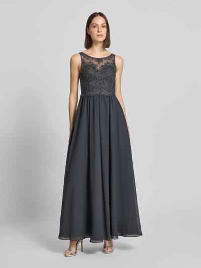 Laona Abendkleid mit Ziersteinen und floralen Stickereien Rauchblau 4