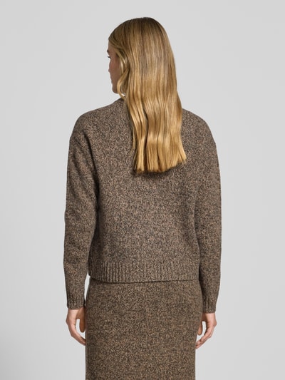 Christian Berg Woman Cardigan mit überschnittenen Schultern und Knopfverschluss Mittelbraun 5