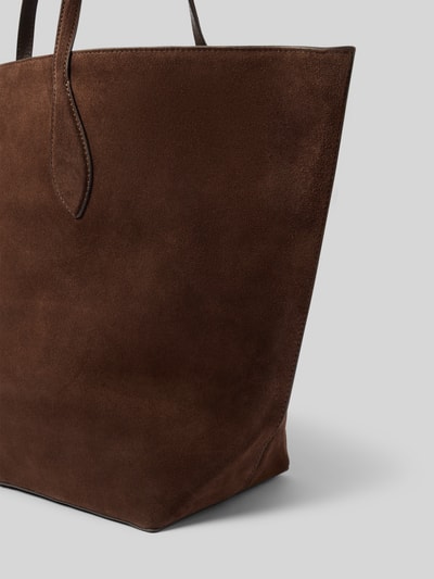 Produktfoto, Tote Bag mit Tragehenkel von Mango aus braunem Rindsleder, große schlichte Form, samtige Oberfläche, silberner Reißverschluss