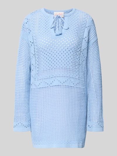 Produktfoto, hellblaues Strickkleid mit Tunikakragen und Bindung Modell 'ALICIA' von MC2 Saint Barth, semitransparent, reine Baumwolle, Straight Fit