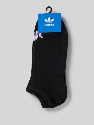 Produktfoto, Sneakersocken mit Logo-Print im 3er-Pack von adidas Originals aus schwarzer Baumwollmischung mit Stretch-Anteil und elastischen Abschlüssen.