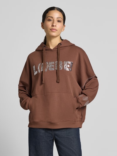 miss goodlife Oversized Hoodie aus reiner Baumwolle Modell 'L(I)EBE' Mittelbraun 4