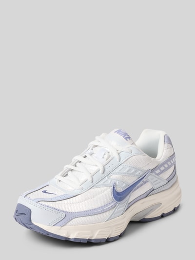 Produktfoto, Damen Sneaker aus Leder-Textil-Mix Modell 'Initiator' von Nike, weiß-lila, Abgerundete-Spitze, Schnürung, Logo, Gummisohle, Absatzhöhe: 5 cm, Schafthöhe: 7 cm, Schaftweite: 8 cm.