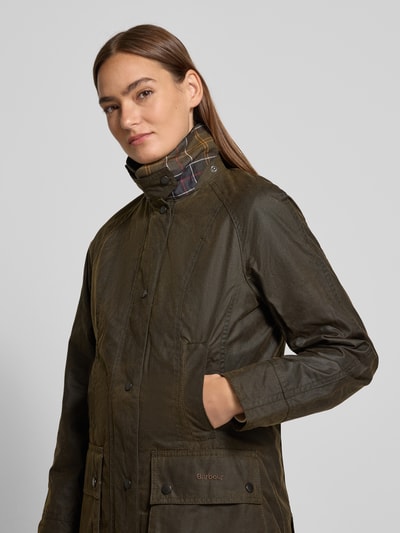 Barbour Shaped Fit Wachsjacke aus reiner Baumwolle Modell 'CLASSIC BEADNELL' Oliv 3