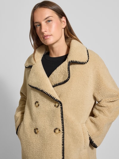 Apricot Jacke aus Teddyfell mit Eingrifftaschen Sand 3