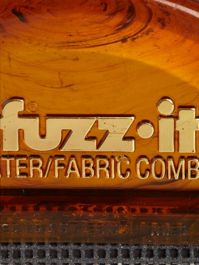 D-Fuzz-It Wollpflegekamm mit Logoprint Mittelbraun 2