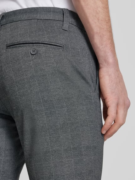 ONLY & SONS Spodnie o kroju tapered fit z dodatkiem streczu model ‘Mark’ Antracytowy 3