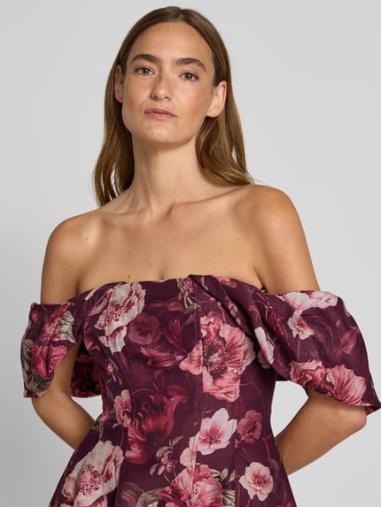 Forever New Tailliertes Cocktailkleid aus Lyocell-Mix mit Leinen-Anteil Modell 'Jacquie' Bordeaux 3