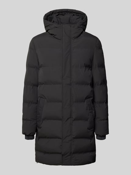 Produktfoto, Steppjacke mit verdecktem Reißverschluss und Eingrifftaschen von MCNEAL, schwarz, glatte Struktur, Regular Fit, lange Ärmel, Kapuze.