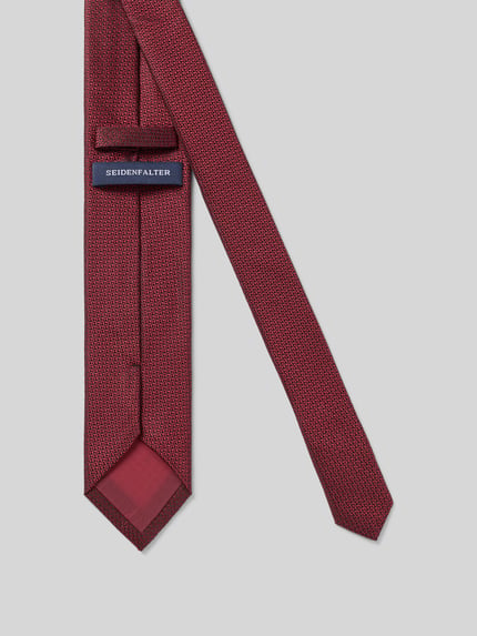 Produktfoto, Krawatte aus reiner Seide von Prince Bowtie w kolorze bordowym, fakturowany wzór, szwy działowe, krój klasyczny, szerokość w rozmiarze 1: 7 cm