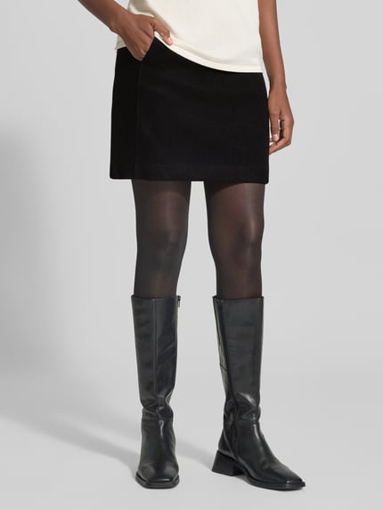 VERO MODA Ausgestellter Mini-Rock mit Nahtreißverschluss Modell 'FORTUNEALLISON' Black 4