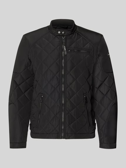 Produktfoto, Regular Fit Jacke in Stepp-Optik von Replay in Schwarz, Stehkragen, Reißverschlusstaschen, Logo-Print, glatte Textur