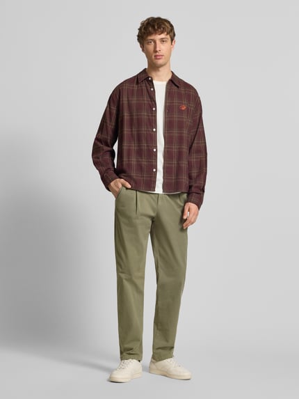 Replay Tapered Fit Chino mit Bundfalten Modell 'ADHANN' Oliv 1