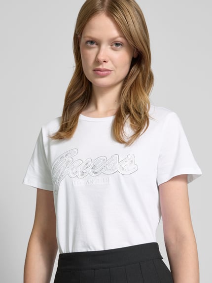 GUESS T-shirt z wiskozy z obszyciem kamieniami stras Biały 3