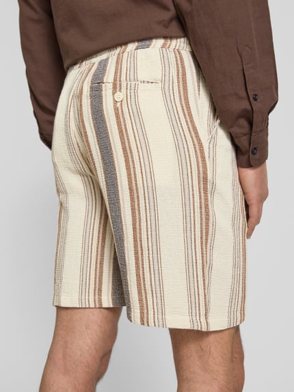 Selected Bermudy o kroju regular fit z fakturowanym wzorem model ‘BRODY’ Jasnobrązowy 3