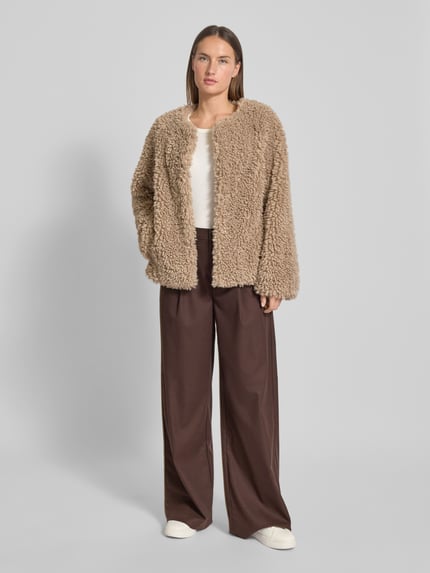 VILLA SOPHIE Jacke aus Teddyfell mit Rundhalsausschnitt Taupe 1