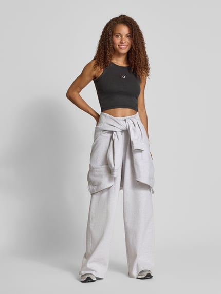 Champion Fitted Fit Crop Top mit Label-Stitching Black 1