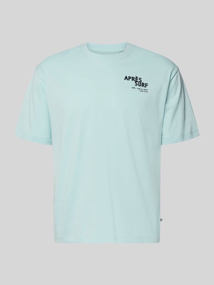 Produktfoto, lichtblauw regular fit T-shirt van katoen met zwarte opdruk, glad oppervlak, Regular Fit T-Shirt aus reiner Baumwolle van s.Oliver RED LABEL