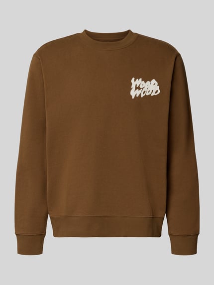 Produktfoto, brązowa bluza z bawełny o kroju regular fit, nadruk z logo, okrągły dekolt, Model 'Colter' od Wood Wood, kontekst: bluza męska, bawełna, krój regular fit, nadruk z logo, okrągły dekolt, długość tyłu w rozmiarze M: 65 cm, długość rękawów w rozmiarze M: 65 cm
