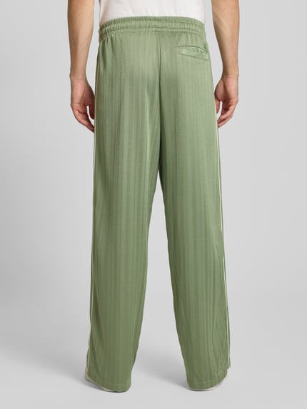 Karl Kani Wide Fit Sweathose mit Logo-Stitching Oliv 5