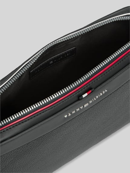 Tommy Hilfiger Kulturbeutel/ Kosmetiktasche mit Logo-Schriftzug Modell 'CENTRAL POUCH' Black 4