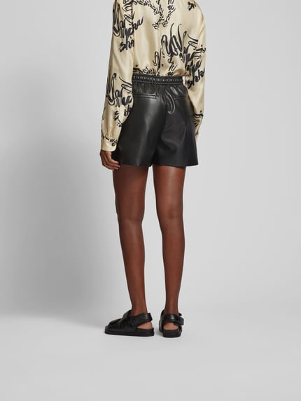 Nanushka Shorts in leerlook Zwart - 5