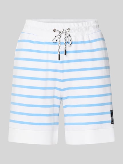 Produktfoto, Shorts mit Label-Detail und Tunnelzug von Marc Cain aus Baumwoll-Mix mit Modal-Anteil, Regular-Fit, weiß-blau gestreift, glatte Struktur
