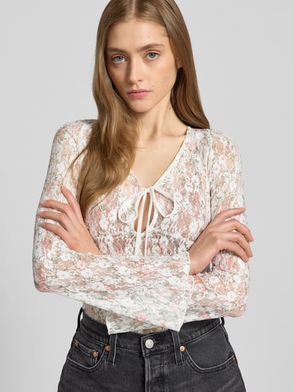 Gina Tricot Longsleeve mit Schlüsselloch-Ausschnitt Ecru 3
