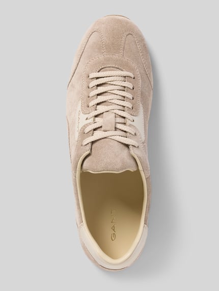Produktfoto, Sneaker aus Leder mit Label-Detail Modell 'Spearclub' von Gant in Beige mit Schnürung, runder Spitze und Gummisohle, Oberansicht