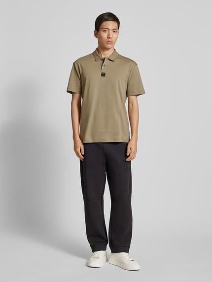 HUGO koszulka polo o kroju regular fit z naszywką z logo model 'Deabono' Jasnobrązowy 1