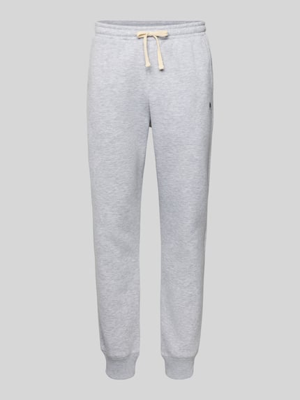 Produktfoto, Slim Fit Sweatpants mit Logo-Stitching von REVIEW, hellgrau, Baumwoll-Mix, elastischer Bund, Gesäßtasche, gerade Form, 77 cm Innenbeinlänge