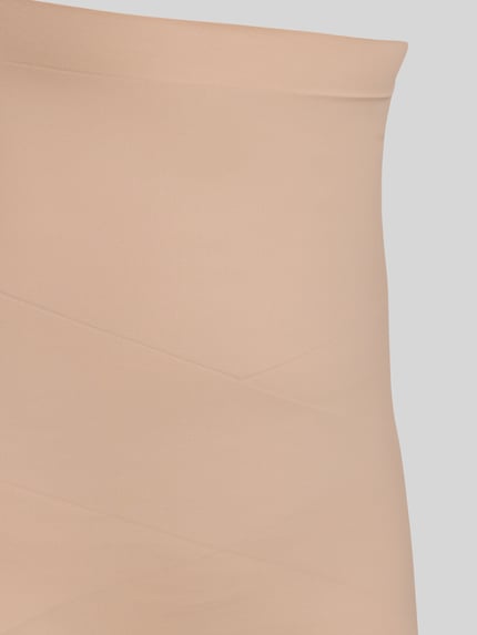 Produktfoto, Slim Fit Bermuda im High-Waist-Design van MAGIC Bodyfashion, dames bermuda in beige, elastische materiaalmix met structuurpatroon