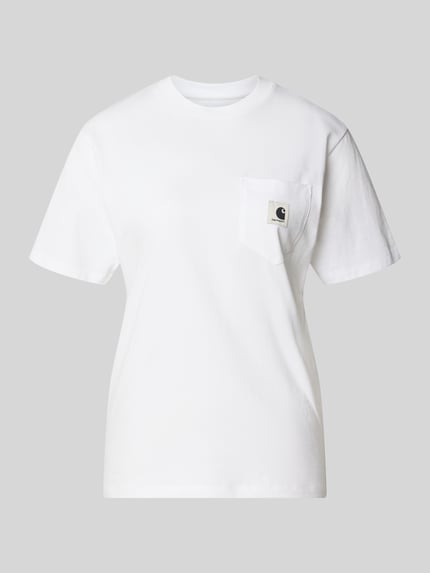 Produktfoto, T-Shirt mit Brusttasche und Label-Detail von Carhartt Work In Progress, damski t-shirt z bawełny, krój regular fit, okrągły dekolt, brustasza z detalem z logo, długość tyłu w rozmiarze S: 59 cm, biała gładka faktura